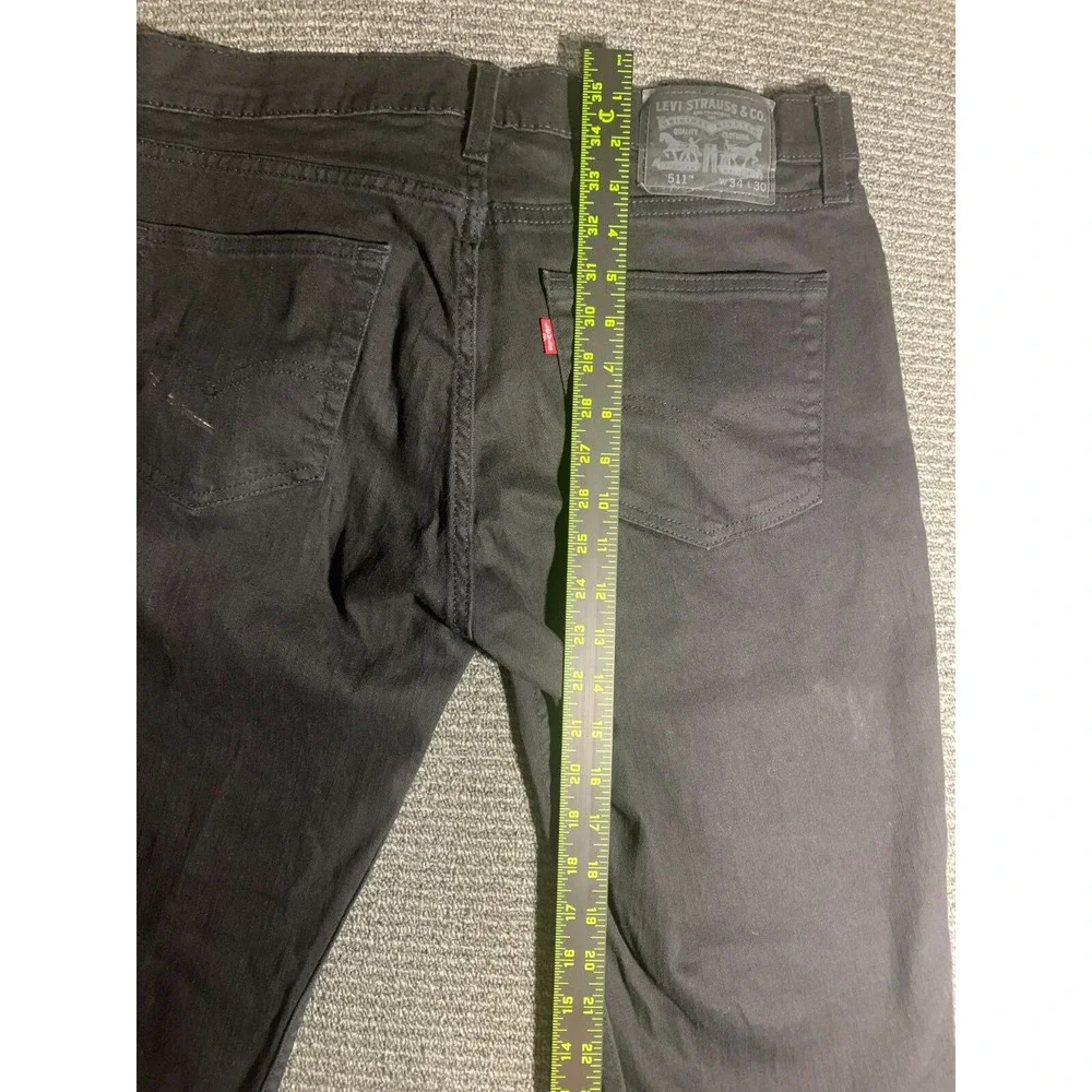Levis this pair